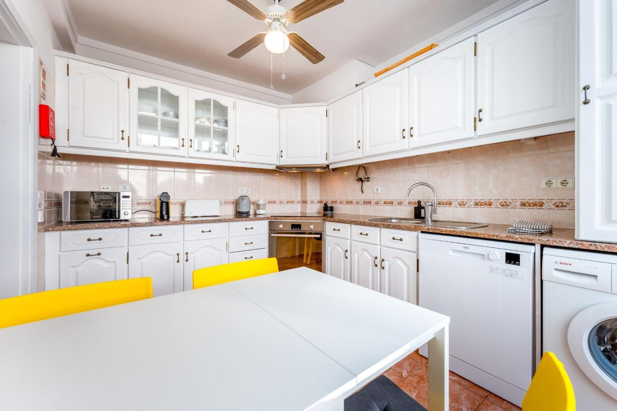 Comfy Flat W/ Rooftop Beach View By Lovelystay Burgau Εξωτερικό φωτογραφία