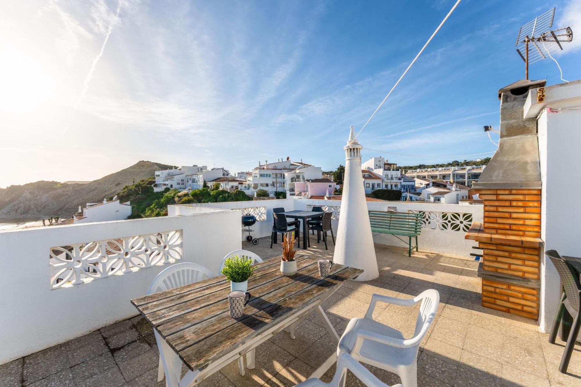 Comfy Flat W/ Rooftop Beach View By Lovelystay Burgau Εξωτερικό φωτογραφία